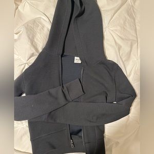 dark grey aritzia tna zippy waffle material cropped hoodie size 2xs